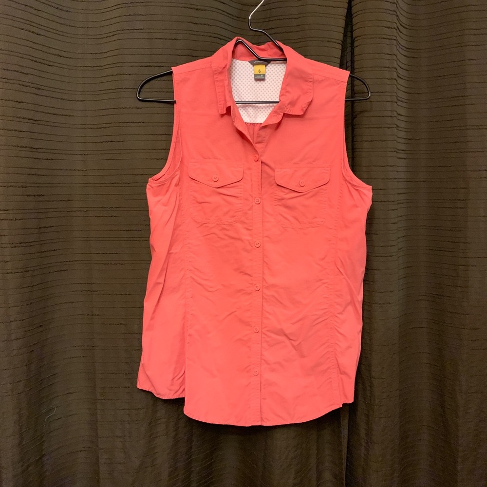 Great Eddie Bauer sleeveless shirt!